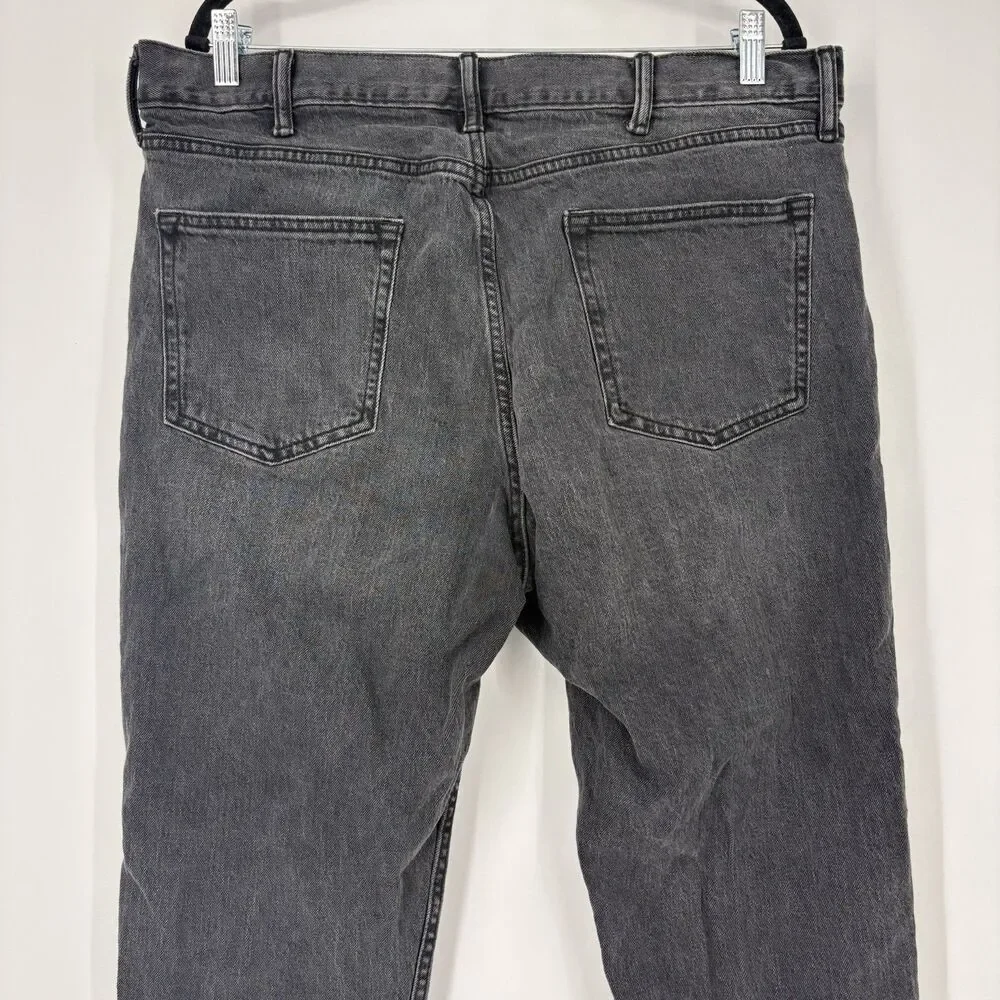 Old Navy Men’s Relaxed Slim Taper Jeans 38x32